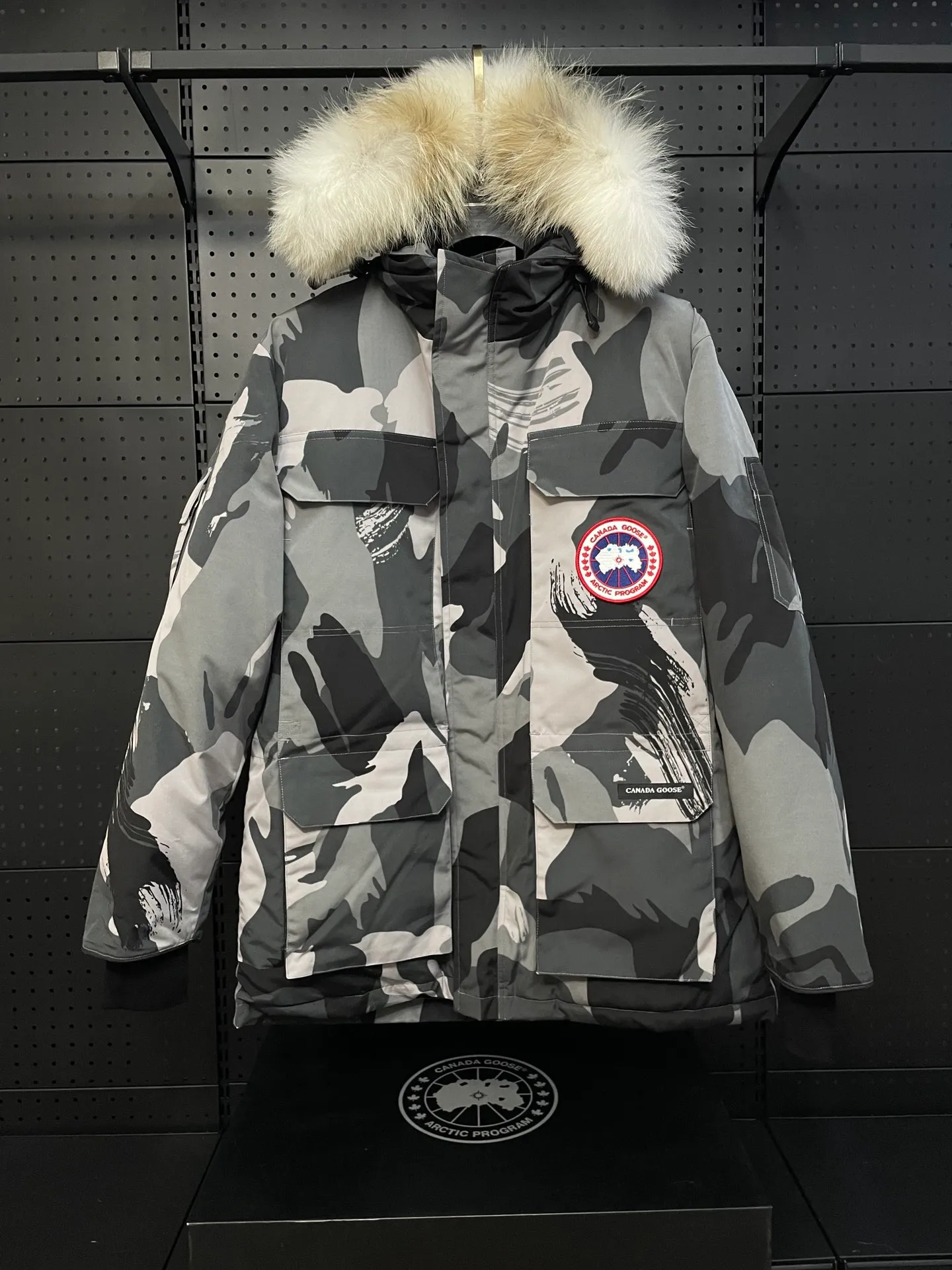 🇨🇦CANADA GOOES 24 New Arrival 08 / Factory : . . . .Premium ， Drop Shipping！ Expedition 08 Same Style， ， Classic ， ， 。 ➖ 。 ➖ ， 。 ➖ 21 ，TC 85 ， Wear-Resistant。 ➖ 80 . 。 ➖ 100% nylon ， ， ！ ➖ 。 ➖ YKK ，YKK ， 。 ➖ 3M ， 。 : ， 。 ， · · Quality· ！ Size:XS-XXL